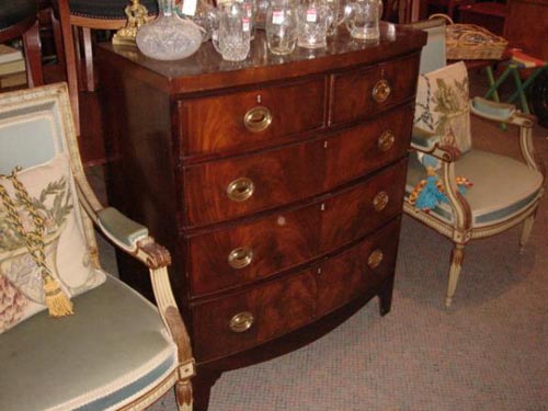 Bow front mahogany chest of drawers