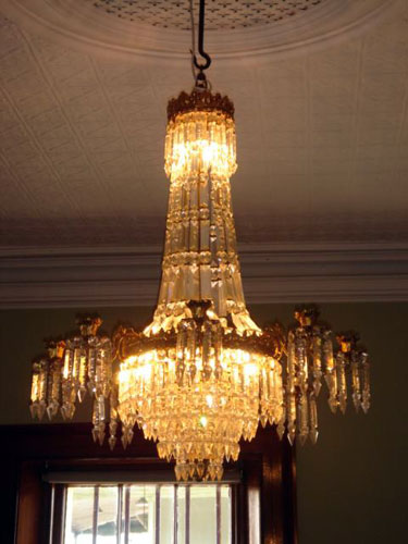 Oskarian Chandelier ormolu crystal